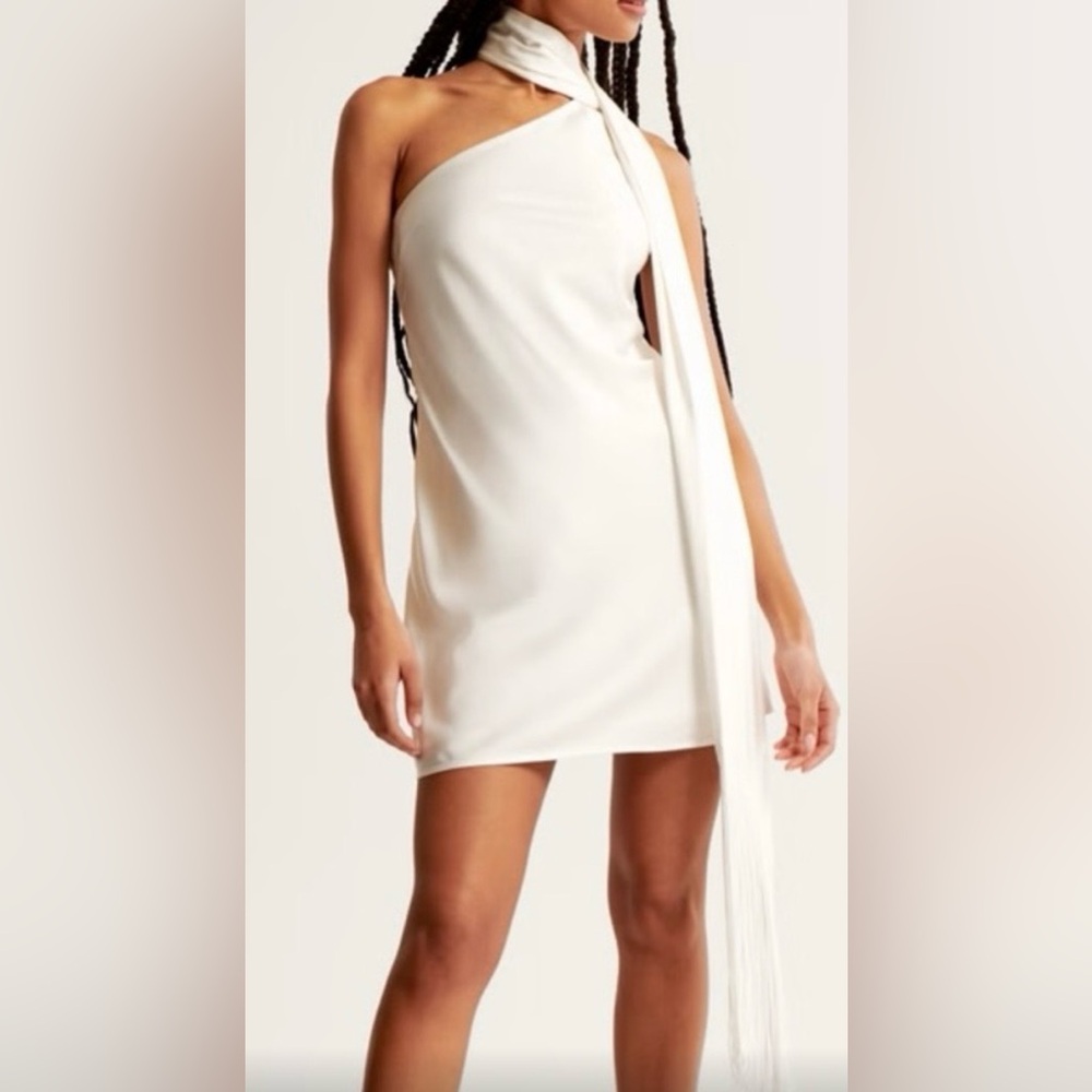 Abercrombie & Fitch White Asymmetrical Backless Sheath Dress
